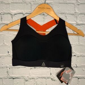 NWT Reebok Puremove sports bra. XS/S